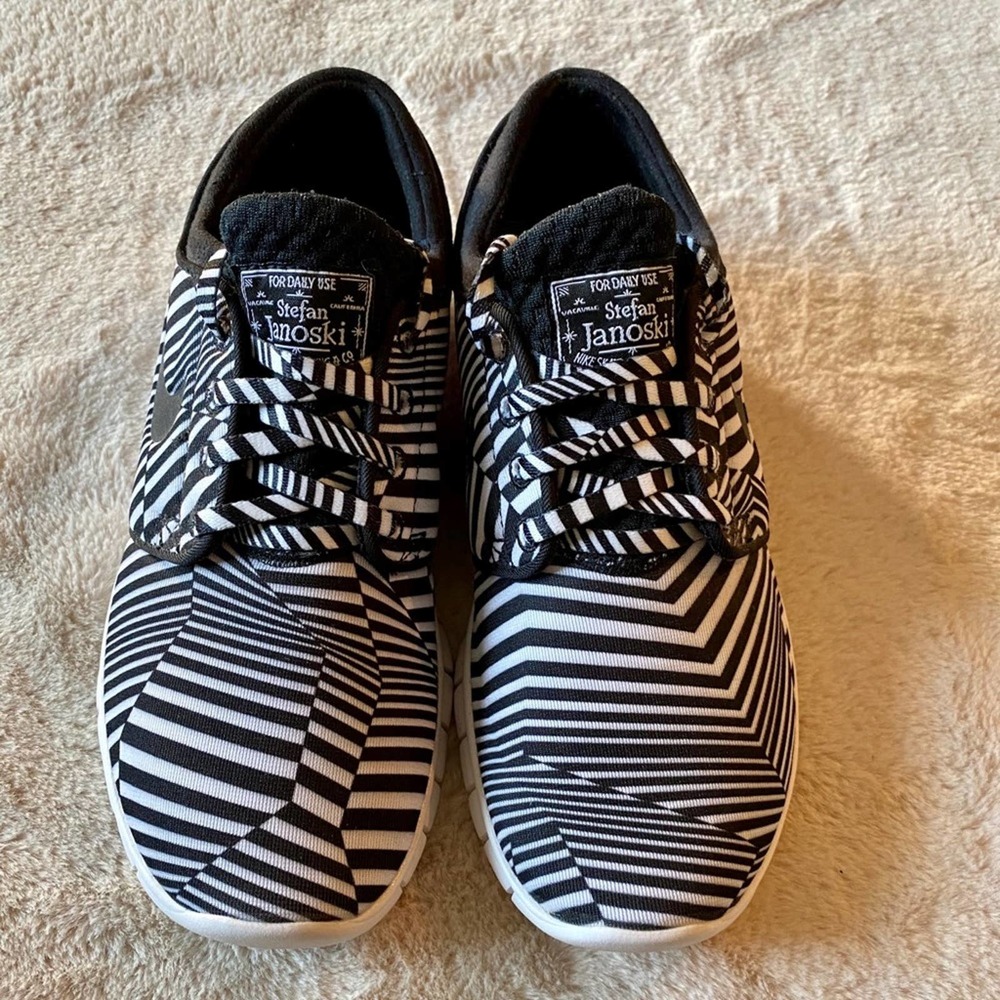 Nike SB Stefan Janoski Max Dazzle QS Lifestyle Skateboarding Shoe - M 6/ W 7.5
